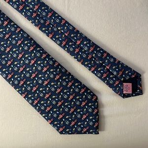 Vineyard Vines Martha’s Vineyard vintage 100% silk tie